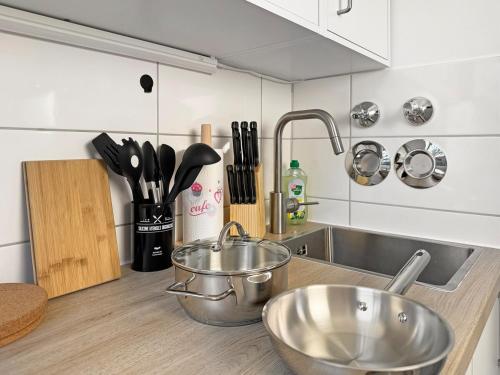 Cozy and centrally located in List Hannover 2 beds and kitchen, Ганновер (фото 4)