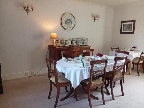 Grey Gables Farmhouse B&B 4