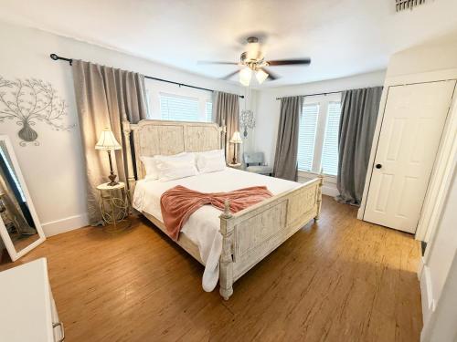 1 BR 1BA Downtown Riverwalk Golf Zoo and Pearl near สวนพฤษชาติซานแอนโตนิโอ