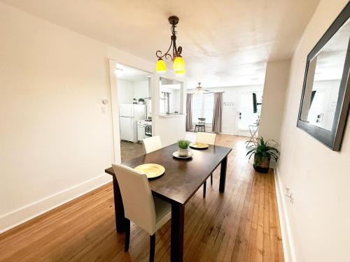 1 BR 1BA Downtown Riverwalk Golf Zoo and Pearl near สวนพฤษชาติซานแอนโตนิโอ