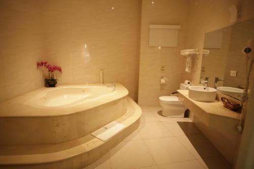Junior Suite image 3