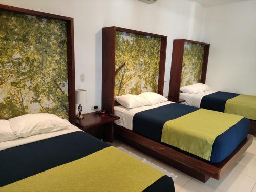 Classic Quadruple Room image 4