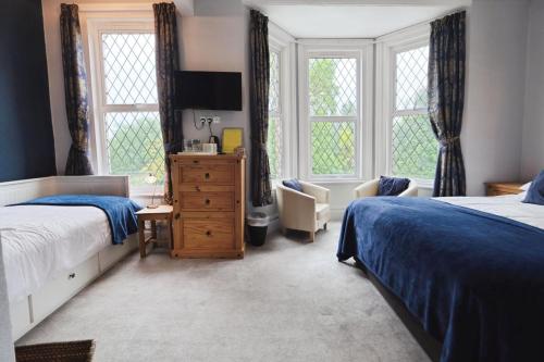 Rowcroft Lodge - main image