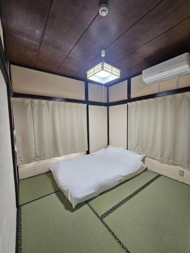 Japanese-Tradtional House Max 8 Guest 6-Min Walk from Station Check-out at 12 PM