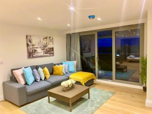 Luxury Penthouse 2-Bedrooms Private, Londra (foto 9)