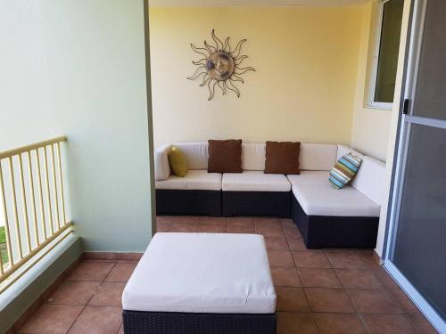 Gated Complex with Pool Balcony Near Attractions, Pole Ojea (photo 3)