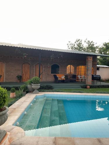 Colonial-style house in 比亞里卡