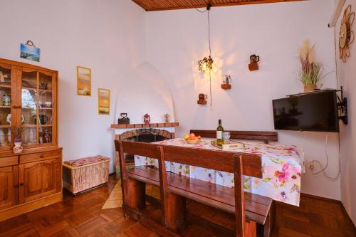 Seaside holiday house Artatore Losinj - 8005 - image 6