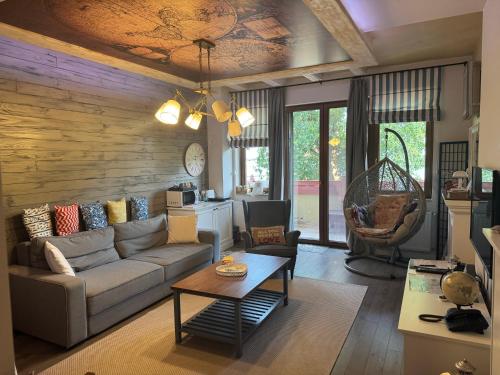 Lakeview Apartment