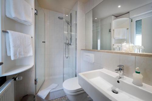 Comfort Double Room image 1