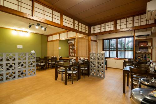 Ravintola, Blue Cove Terrace in Irabu island