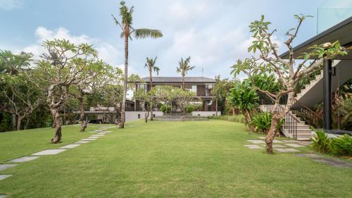 Villa - Beach Front image 7