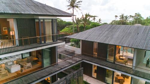 Villa - Beach Front image 4