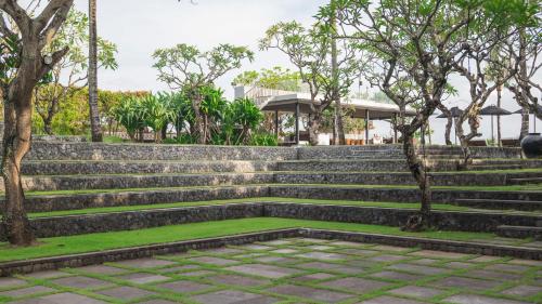 Villa - Beach Front image 3