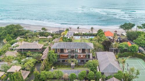 Villa - Beach Front image 2