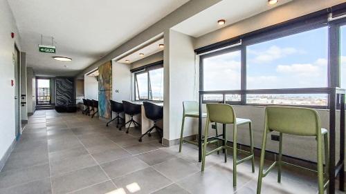 Alojamiento a pasos de Movistar Arenas, Universidad de Chile y Ministerio de Justicia near Fantasilandia