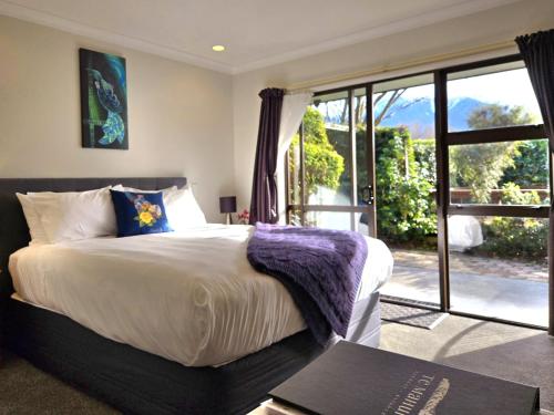 Suite with Mountain View