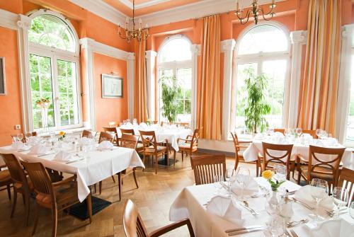 ห้องอาหาร, Hotel Villa Durkopp in บาด ซาลซูเฟลน