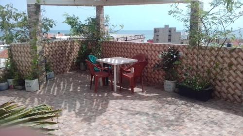 balkon/terras, La Belle Apartement 2x2 - Grand Mbao, plage in Rufisque