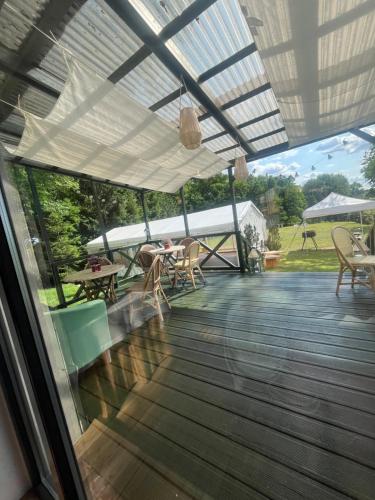 Restaurace, Dworek Biesiadny in Czmonia