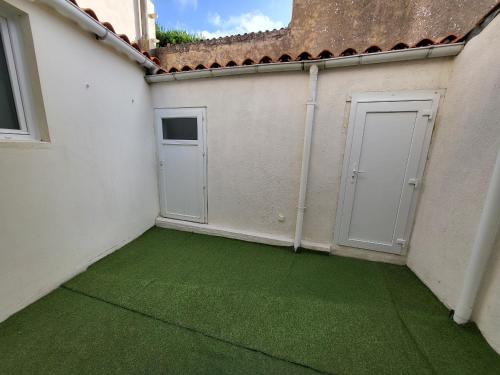 Holiday Home (4 Adults) image 9