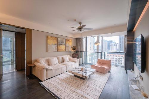 ZHome-Luxury Three-bedroom Suite-Near the Bund, Shanghai