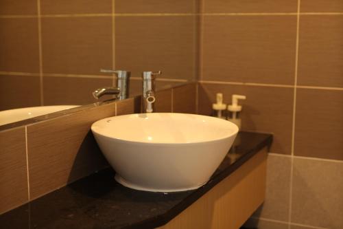 Double Room with Balcony image 1