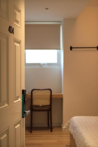 Quadruple Room image 2