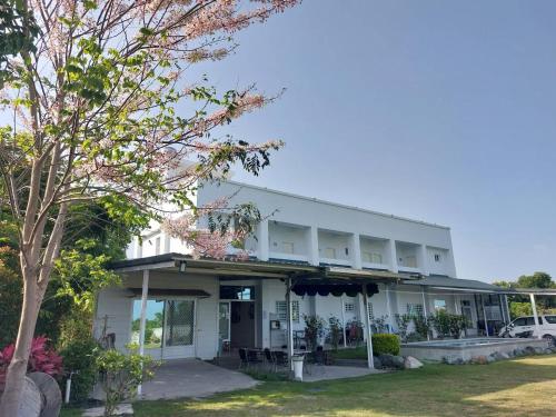 豪民宿評價、影片、特色體驗、房價資訊、訂房連結 – 寵物友善親子大草坪 - 照片 5