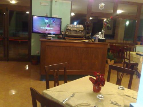 餐廳, Hotel Ristorante Pizzeria Umbria in 瓦洛迪內拉