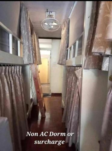 Shared room, mixed dormitory, 10 guests