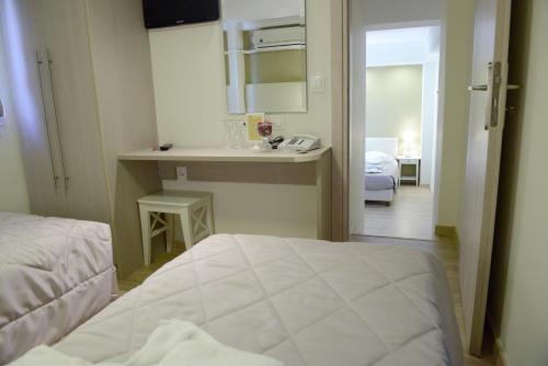 Phidias Hotel - image 14