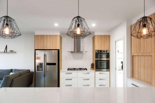 Mandel on High - Echuca Holiday Homes, Эчука (фото 8)