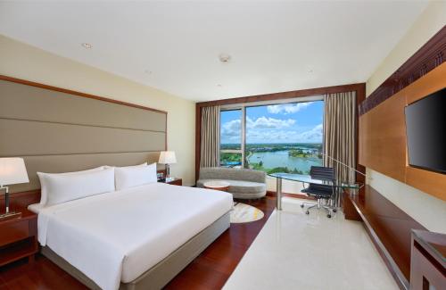 크라운 플라자 코치 바이 IHG