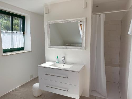 浴室, Ferienunterkunft im Naturerlebnispark Mühlenhagen (Ferienunterkunft im Naturerlebnispark Muhlenhagen) in 舊特雷普托