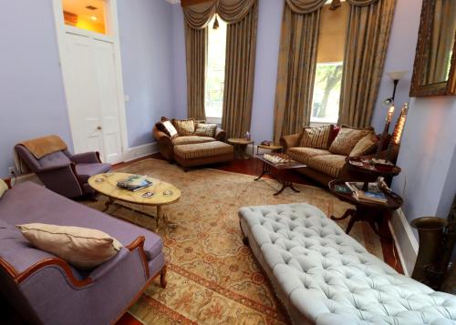 Standard Double Room image 2