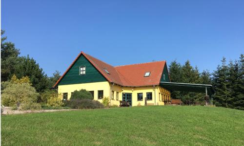 外部景觀, Ferienunterkunft im Naturerlebnispark Mühlenhagen (Ferienunterkunft im Naturerlebnispark Muhlenhagen) in 舊特雷普托