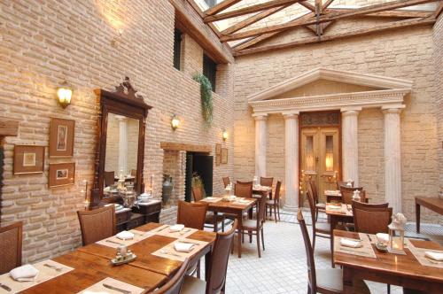 . Byzantino Hotel