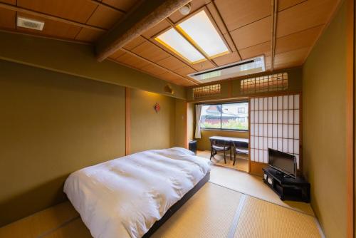 武雄温泉・大正浪漫の宿 京都屋【6畳ダブルベッド】バスなし＿2名定員