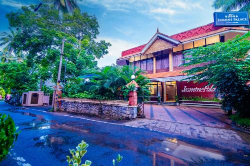茉莉花廣場酒店 (Jasmine Palace) in 科瓦蘭