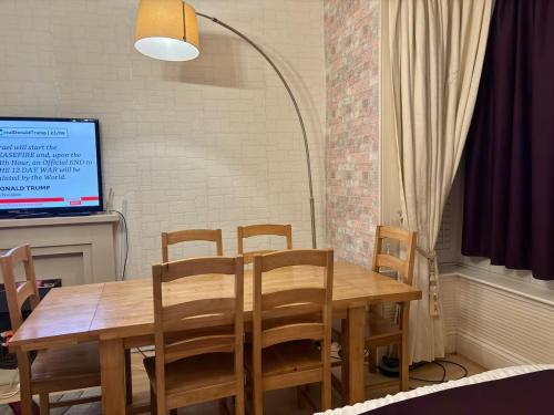Deluxe Suite A, Бирмингем (фото 10)