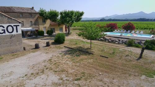 Viesnīcas āriene, Mas 9 Personnes avec piscine in Jonquieres (Provence-Alpes-Cote d'Azur)