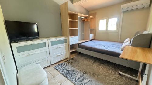 Villa La Source 83 - Room Close to St Tropez, Cogolin (foto 8)