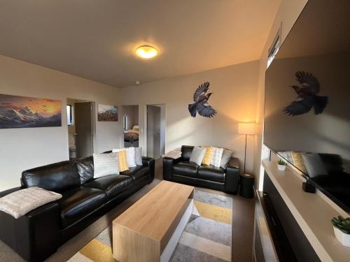 Spa, mountain views & a gas fireplace