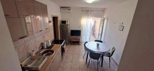 Apartment with Sea View image 10