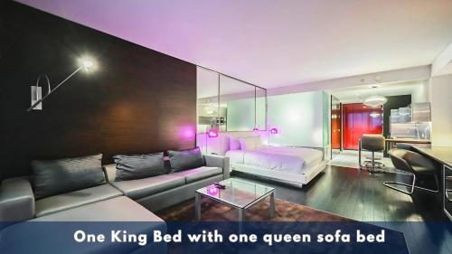 King Suite with Balcony image 10