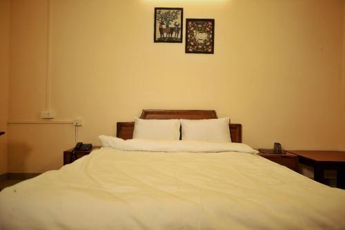 Deluxe Room image 1