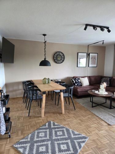 Iekārtas, TKS HOME Kroppacher Schweiz in Müschenbach