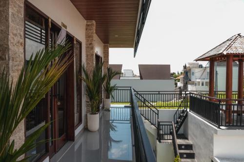 陽台/露台, 艾瓦拉生活家園 - 由阿亞恩管理 (Evara Lifestyle Home by Aayan) in 塔巴南