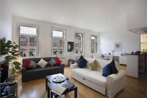 Charles Bridge Apartment, Praha
